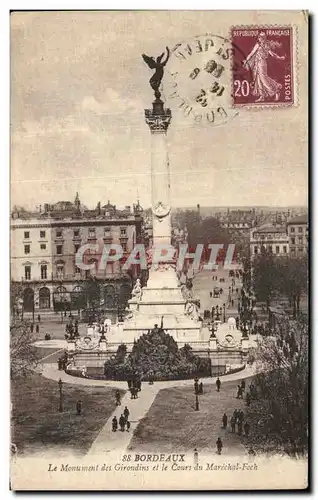 Cartes postales Bordeaux Le Monument des Girondins et le Cours du Marechal Foch