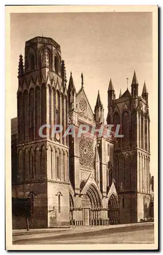 Ansichtskarte AK Poitiers La Cathedrale St Pierre Vue Prise du Nord