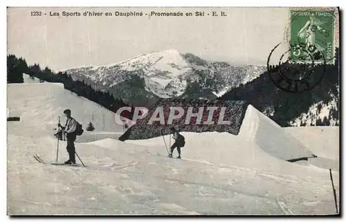 Cartes postales Les Sports d'hiver en Dauphine Promenade en Ski