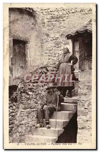 Cartes postales Chatel Guyon Paysans Chez eux Folklore Costume