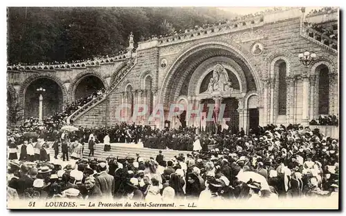 Cartes postales Lourdes la Procession du saint Sacrement