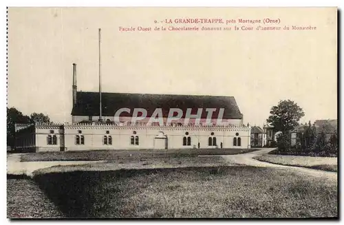 Cartes postales La Grande Trappe Pres Mortague Facade Ouest De La Chocolaterie Donnant Sur La Cour d&#39honneur