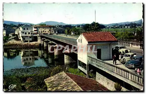 Ansichtskarte AK Hendaye Le Pont International dans le fond I&#39Espagne