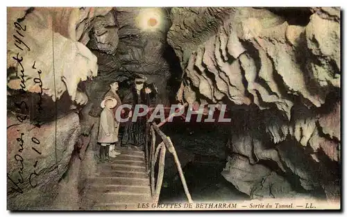 Cartes postales Les Grottes De Betharran Sortie Du Tunuel