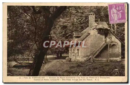 Cartes postales Versailles Hameau de Mare Antoinette Le Pont de Pierre et le Presbytere