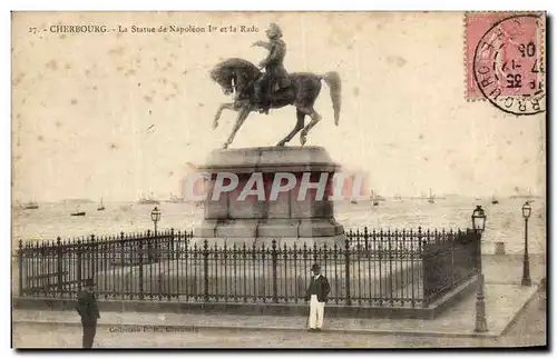 Cartes postales Cherbourg La Statue de Napoleon 1er et la Rade