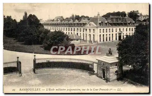 Cartes postales Rambouillet L&#39Ecole militaire preparatoire vue de la Cour Francois 1er