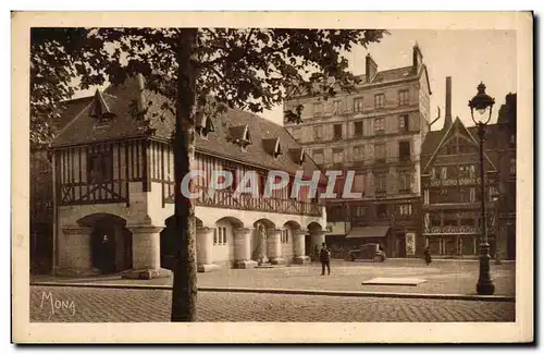 Cartes postales Rouen La Ville Musee place du vieux Marche et statue de Jeanne d&#39arc