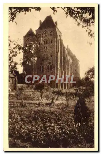 Cartes postales Solesmes L&#39imposante Silhouette De L&#39abbaye