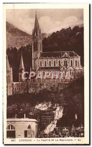 Cartes postales Lourdes la Grotte Et La Basilique