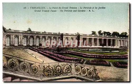 Cartes postales Versailles Le Palais Du Grand Trianon Le Peristyle Et Les Jardins