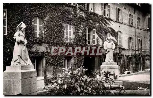 Cartes postales Beaune L&#39hotel Monument Du Chancelier Nlcolas Rallin Et De Guigone De Salins Fondateurs