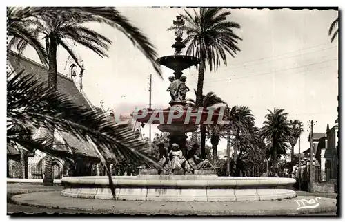 Ansichtskarte AK Hyeres Les Palmiers Fontaine Godillot