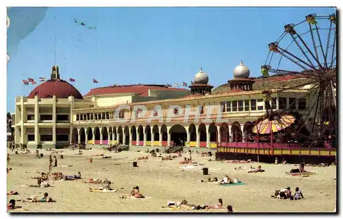 Cartes postales Array Of Exciting Entertainment At The Filled Santa Cruz Boardwalk