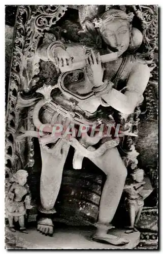 Cartes postales moderne Flutiste Temple De Belur Inde