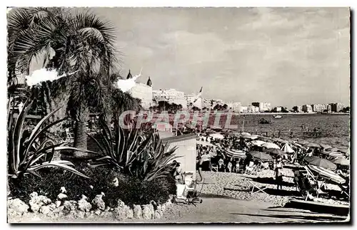 Cartes postales Cannes Un Coin des Jardins et la Place la Croisette