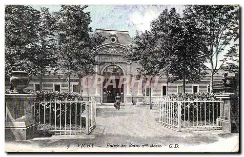 Cartes postales Vichy Entree des Bains 2eme classe