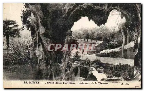 Cartes postales Nimes Jardin de la Fontaine Interieur de la Grotte