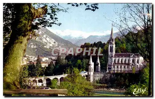 Cartes postales moderne Lourdes La Basilique Et Le Pic Du Jer
