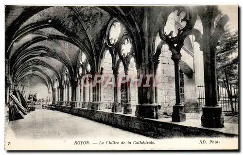 Ansichtskarte AK Noyon Le Cloitre de la Cathedrale