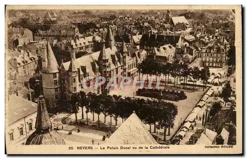 Ansichtskarte AK Nevers Le Palais Ducal vu de la Cathedrale