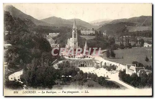 Ansichtskarte AK Lourdes La Basilique Vue Plongeante