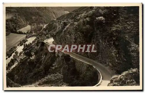 Ansichtskarte AK Chaudesaigues Route de Saint Flour Tournants de la cote de Landau