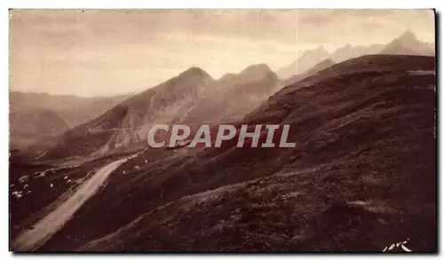 Cartes postales Route thermale du col d'Aubisque Les paturages aux bords de la route