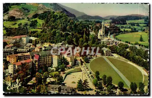 Cartes postales moderne Lourdes La Basilique