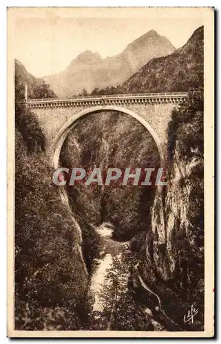 Ansichtskarte AK Les Hautes Pyrenees Saint Sauveur Le Pont Napoleon