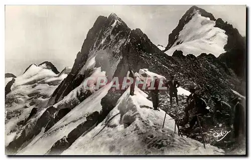 Cartes postales Les Alpes Le Valgaudemar Col du Gooberney De Ganche a Droite le Glacer de la Pilatte Les Bans le