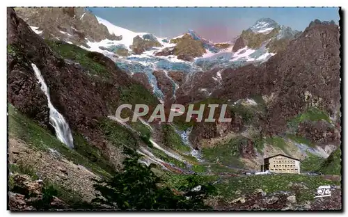 Ansichtskarte AK Les Alpes Vallee du Valgaudemar Le Gioberney et l&#39Hotel Le Vote de la Mariee Les Rouies Le Va