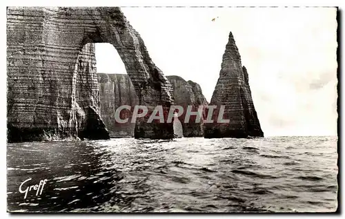 Ansichtskarte AK Normandie La Porte D&#39aval Et LA Manneperte Vues De La Haute Mer Etretat