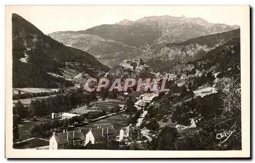 Ansichtskarte AK Alpes Bis Vallee du Queyras Chateau Queyras Vue Generale et le Fort
