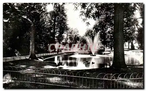 Cartes postales Vichy Jardins des bords de l&#39Allier Bassin des Cygnes