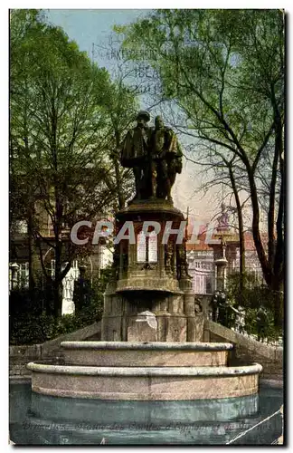 Cartes postales Bruxelles Statue des comtes d'Eymont