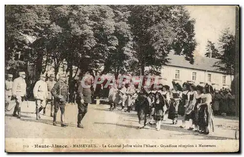 Ansichtskarte AK Haute Alsace Massevaux Le General Joffre visite l&#39Alsace Grandiose reception a Massevaux