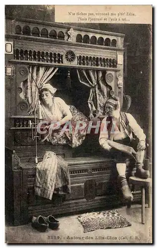 Cartes postales Autour des Lits Clos Folklore costume