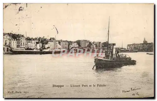 Ansichtskarte AK Dieppe L&#39avant Port et la Falaise Bateaux