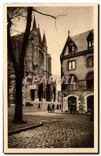 Ansichtskarte AK Chartres L&#39Ancienne Poste et le Portail Sud