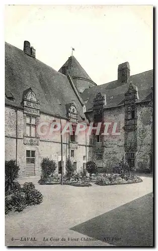 Cartes postales Laval La Cour du Vieux Chateau