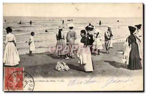 Cartes postales La plage A l&#39Heure Du Bain