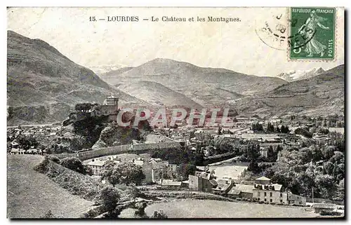 Cartes postales Lourdes Le Chateau et les Montagnes