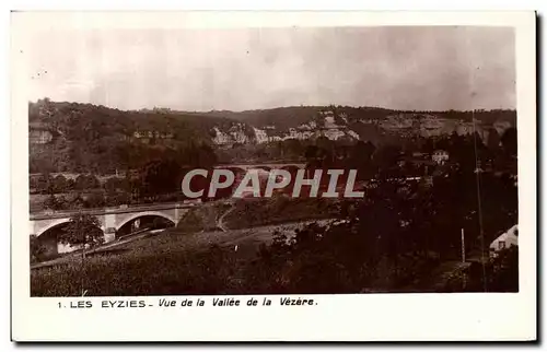 Cartes postales Les Eyzies Vue de la Vallee de la Vezere