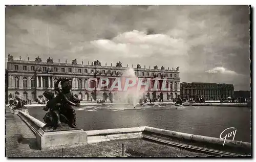 Ansichtskarte AK Versailles Et Ses Merveilles Le Chateau et les Parterres d&#39eau