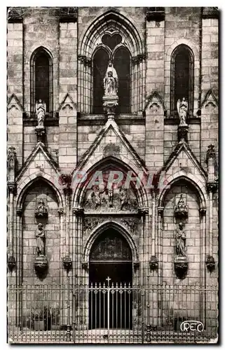 Cartes postales Issoudun Pelerinage A Notre Dame Du Sacre Coeur Le Porche De La Basilique