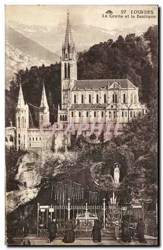 Cartes postales Lourdes La Grotte et la Basilique