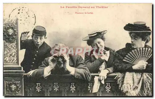 Cartes postales Fantaisie La famille Durand au theatre Pendant le ballet Eventail