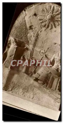 Cartes postales Louvre Personnage arrosant une fleur sacree devant le Dieu