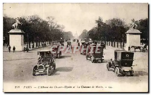 Cartes postales Paris L&#39Avenue Des Champs Elysees Et Les Chevaux De Marly Automobile